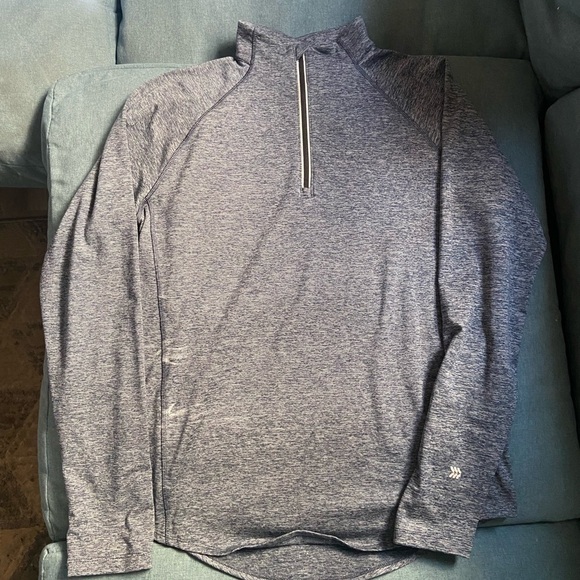 All In Motion long sleeve shirt - Unisex M - ultra soft - Picture 1 of 8